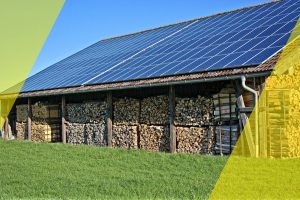imagen de almacén con placas solares